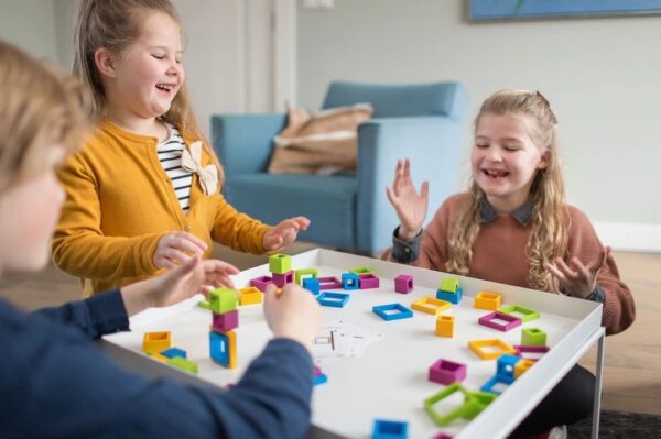 Frames16 BS Toys Houten Frames Vorm en Kleuren bouwspel