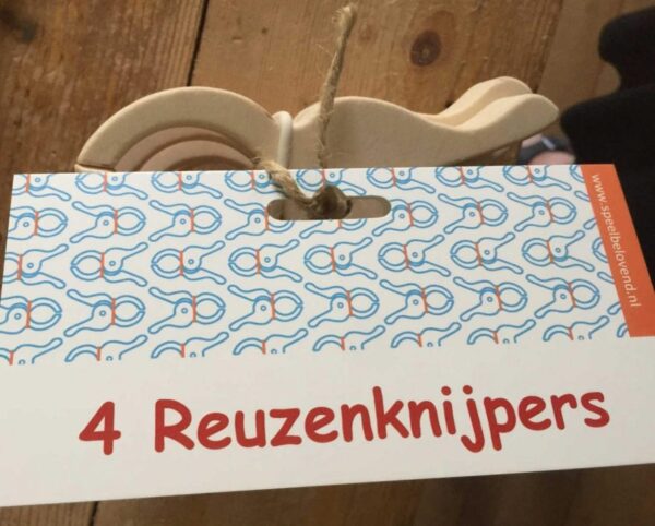 Grote Speelknijper Set-zonder-plastic 4 Speelbelovend houten Reuzenknijpers (set van 4)