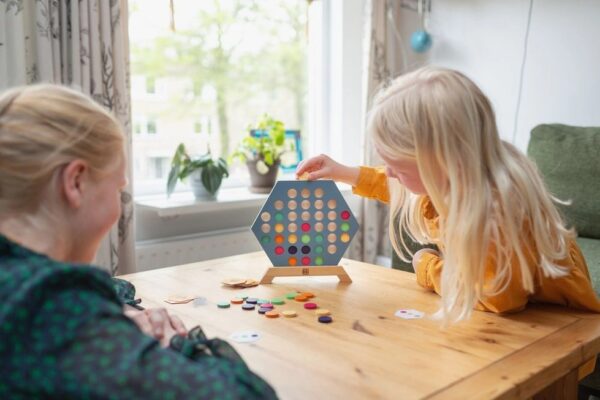 3bijelkaar4 BS Toys Houten speelgoed - 3 bij elkaar (variant van 4 op een rij)