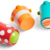 Onderkant van 3 emmers bucket set van Hape met verschillende onderkanten voor ontdekken techniek waterstroom