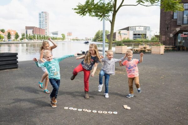 BS Toys Moves! Denkspel - Actief Beweeg Spel