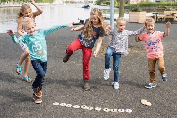 BS Toys Moves! Denkspel - Actief Beweeg Spel