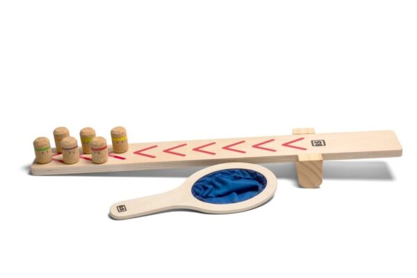 Lanceer de Ninja's -1 BS Toys Lanceer de Ninja’s – Houten Actiespel 4+ voor binnen en buiten