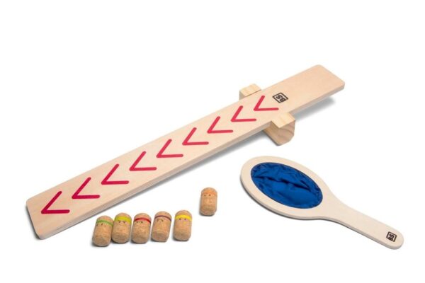 Lanceer de Ninja's -12 BS Toys Lanceer de Ninja’s – Houten Actiespel 4+ voor binnen en buiten