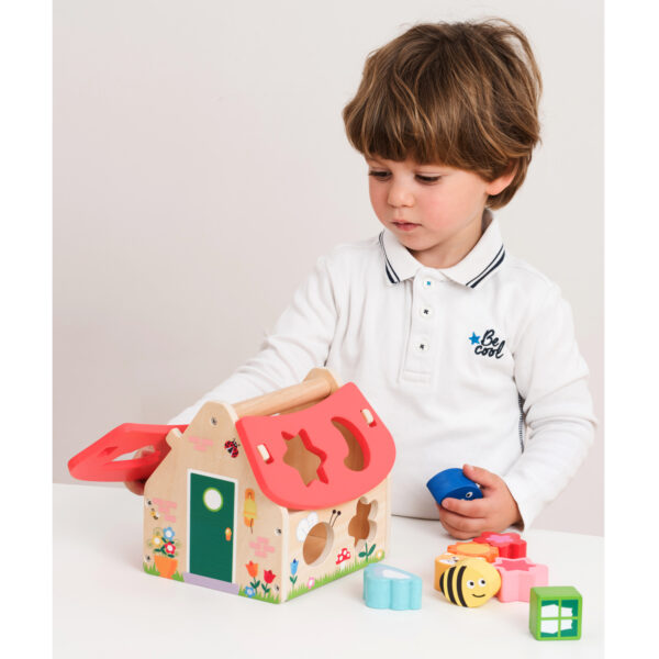vormenhuis6 New Classic Toys houten vormenhuis