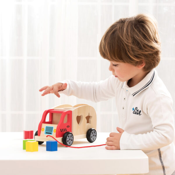 vormentruck4 New Classic Toys houten vormentruck