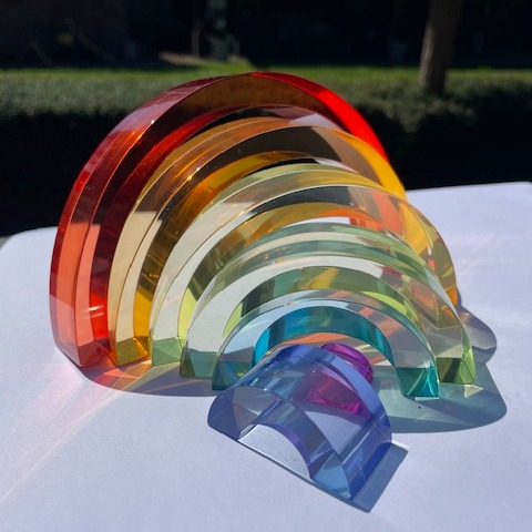 IMG_5043 (1) Eduplay Acrylic Rainbow stones Eduplay Acryl Regenboogvormen – Spelen met Licht, Kleur & Schaduw