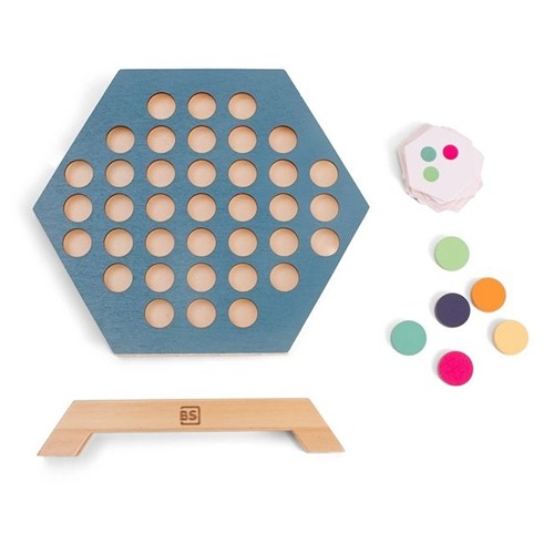 Meerkleurige houten speelstukken van BS Toys bordspel