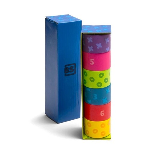 Houten stapeltorens leren vormen en kleuren