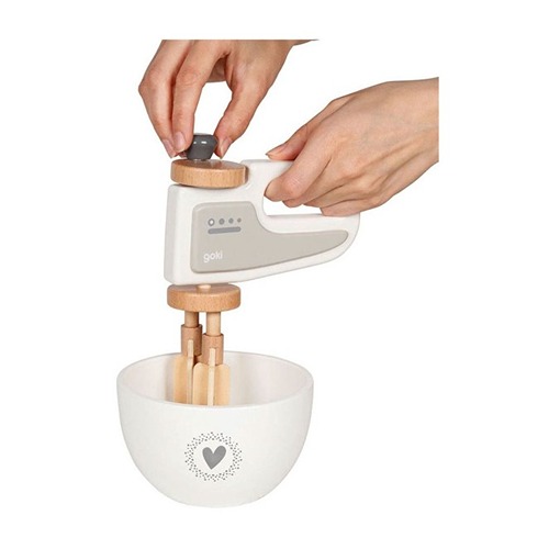 Duurzame houten handmixer van Goki voor kinderen vanaf 3 jaar