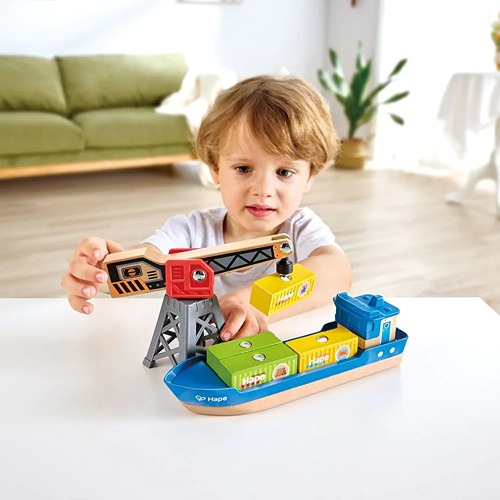 Hape Cargo Ship & Crane houten speelset met magnetische kraan voor kinderen