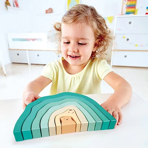 Educatief speelgoed om te stapelen en bouwen met twee ijsberen