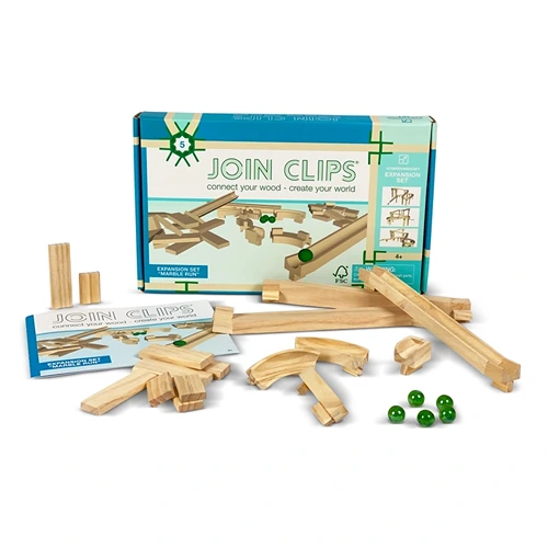 Onderdelen van de JOIN CLIPS marble run uitbreidingsset met clips en houten plankje