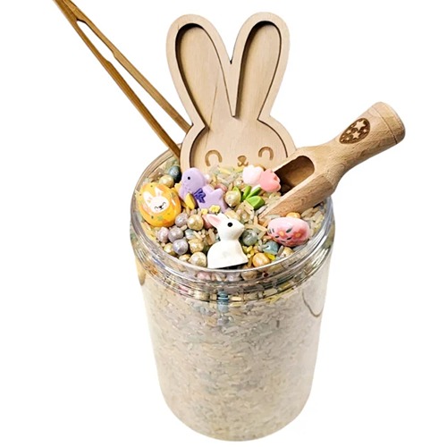 Pot PourandPlay Pasen met inhoud zichtbaar in pot verkrijgbaar bij Het Speellab